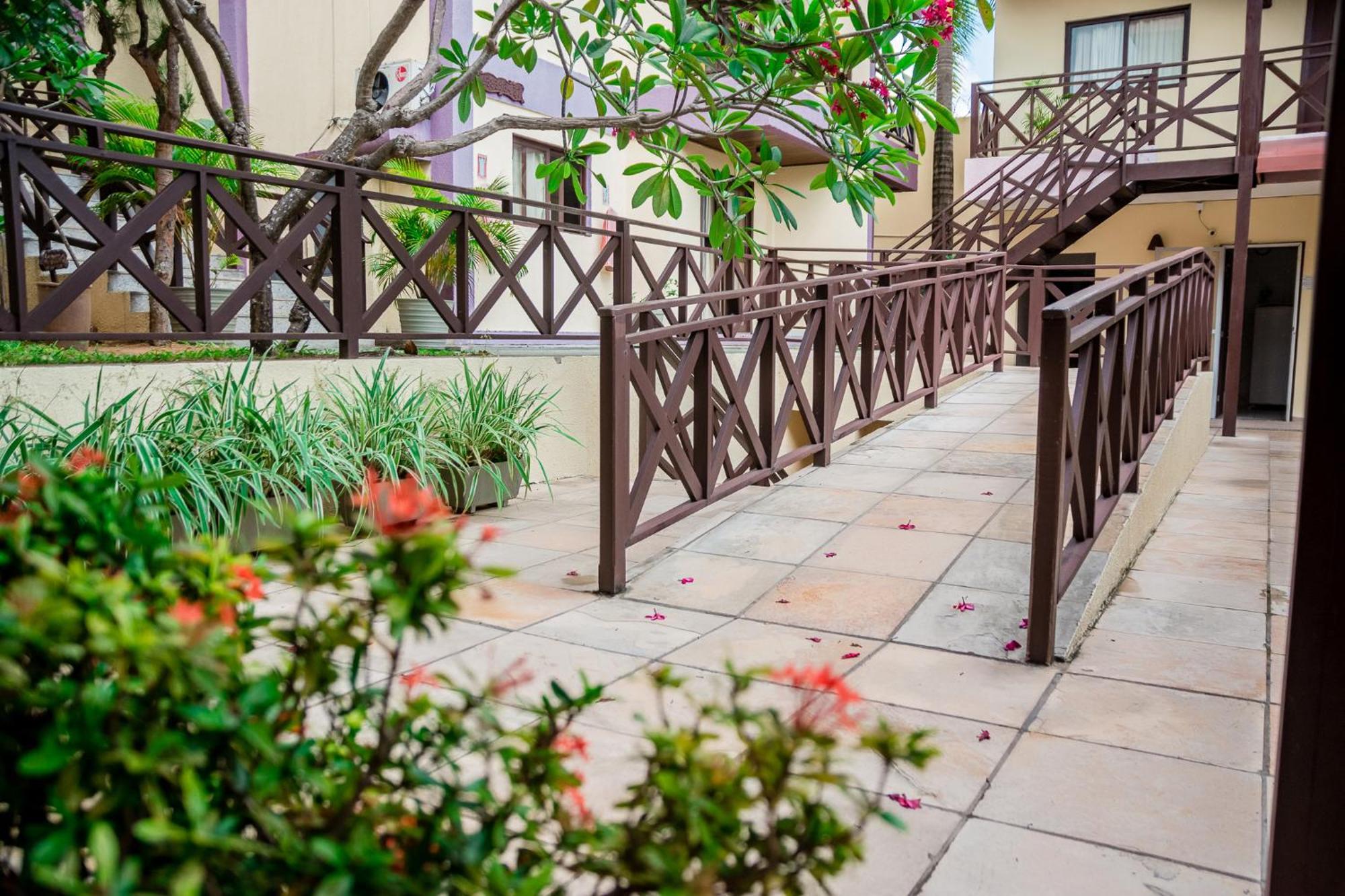 Apart Hotel Serantes Натал Екстериор снимка